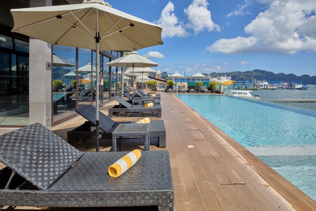 Two Seasons Coron Bayside Hotel