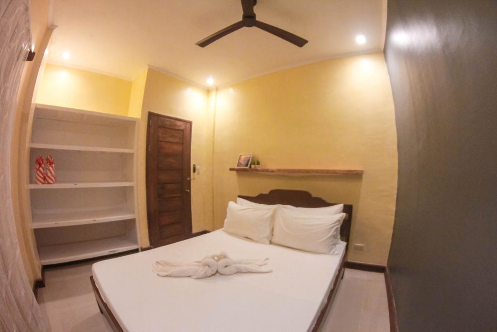 Double Room with Patio (Guyam Small)